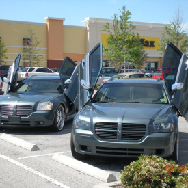 Ламбо двери ULD tuning Bolt ON на Dodge Magnum